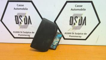 Poignee porte avant droit
