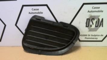 Grille de calandre gauche