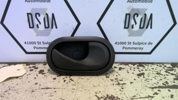 Poignee interieur avant droit