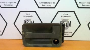 Poignee porte arriere droit