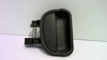 Poignee porte laterale droit