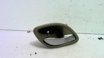 Poignee interieur avant droit