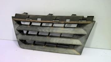 Grille de calandre gauche