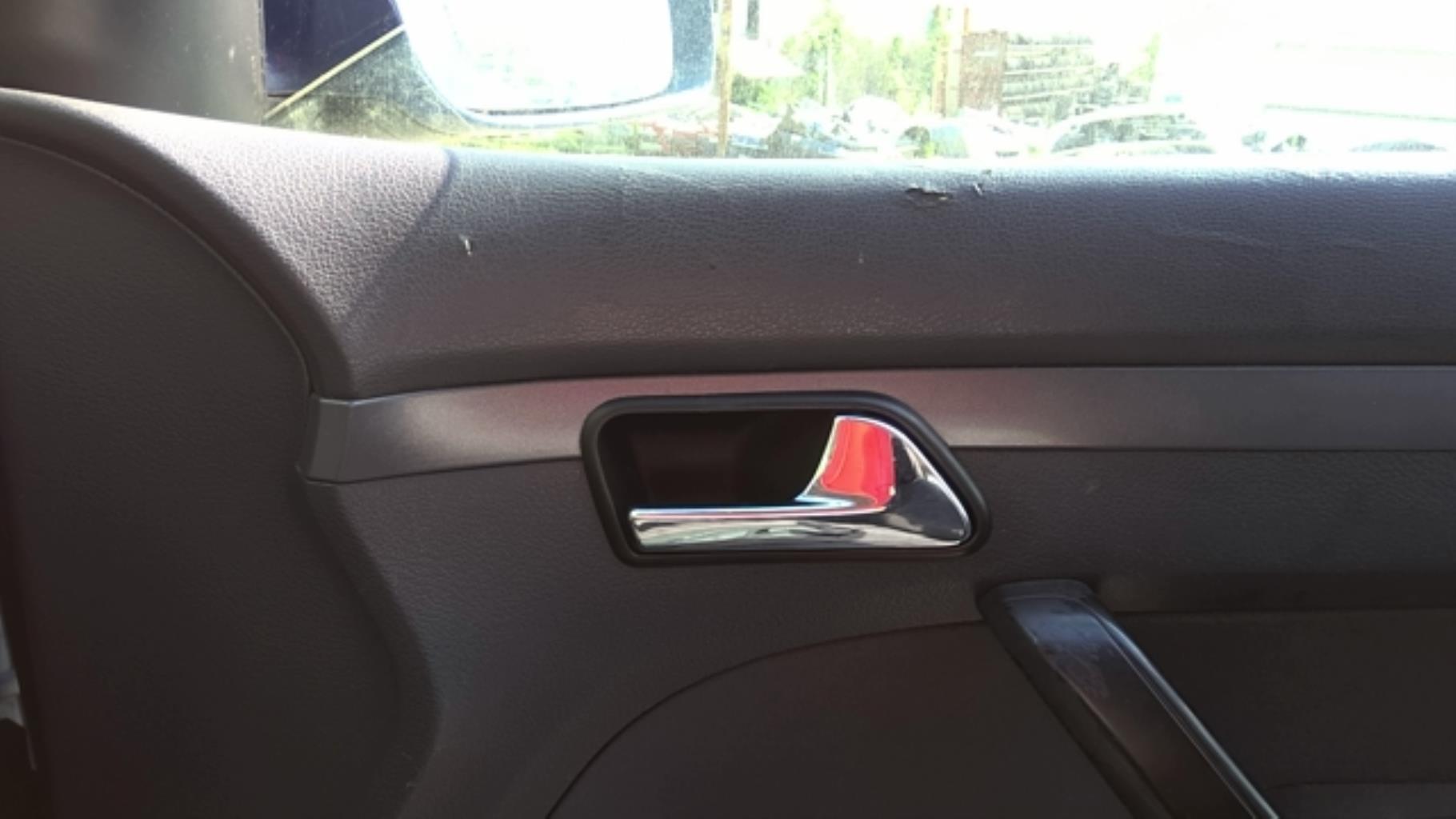 Poignee interieur avant droit