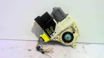Moteur leve vitre avant droit