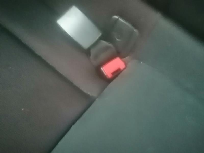 Attache ceinture arriere gauche