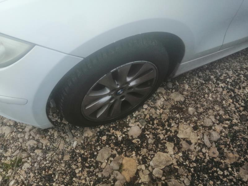 Pare boue avant gauche