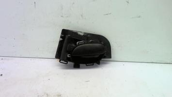 Poignee interieur avant droit