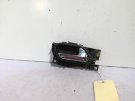 Poignee interieur avant droit