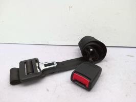 Attache ceinture arriere droit