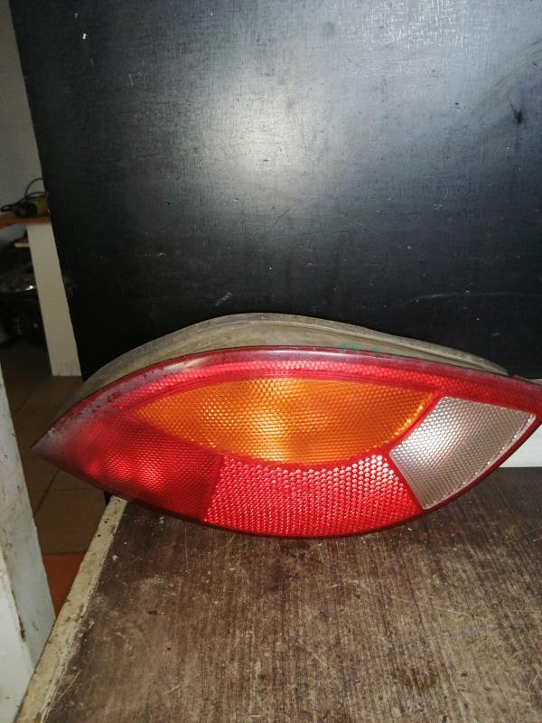 Fanale posteriore principale destro (luci)
