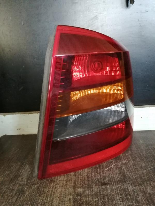 Fanale posteriore principale destro (luci)