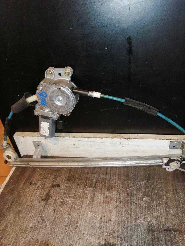 Leve vitre electrique avant droit