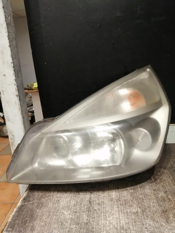 Óptica delantera principal izquierda (luces) (faro)