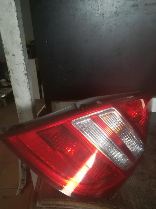 Fanale posteriore principale destro (luci)