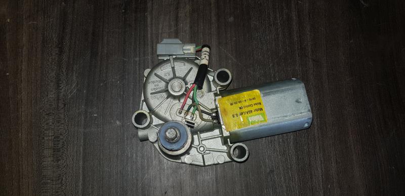 Moteur essuie glace arriere