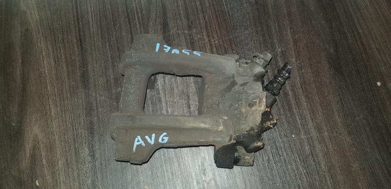 Etrier avant gauche (freinage)