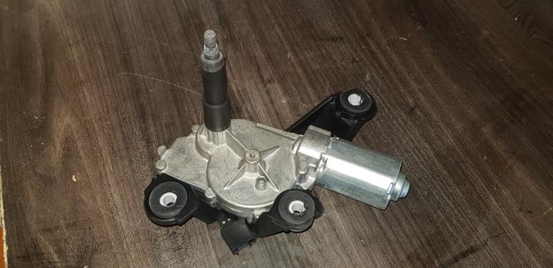 Moteur essuie glace arriere