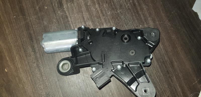 Moteur essuie glace arriere