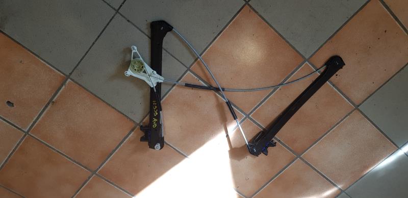 Leve vitre electrique avant droit