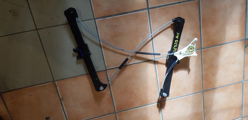 Leve vitre electrique avant gauche