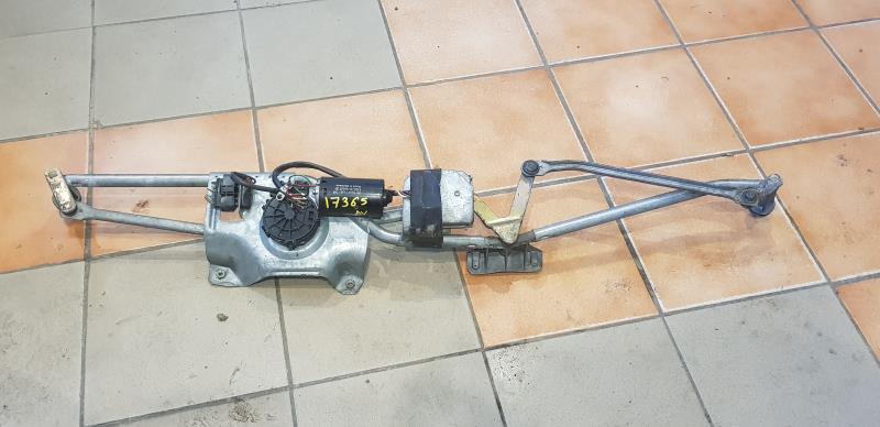 Moteur essuie glace avant