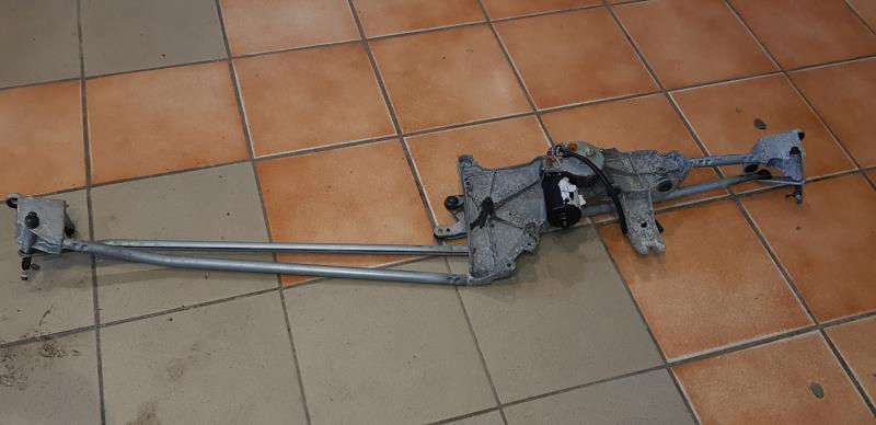 Moteur essuie glace avant