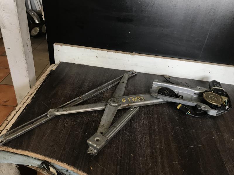 Leve vitre electrique avant gauche