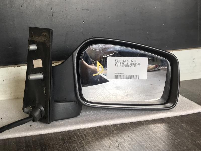 Retrovisor derecho