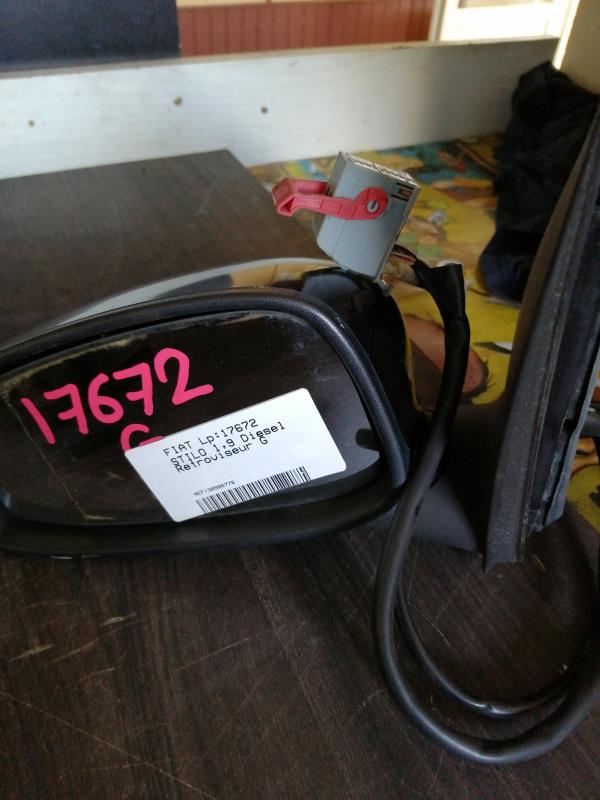 Retrovisor izquierdo