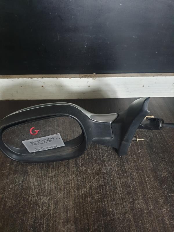 Retrovisor izquierdo
