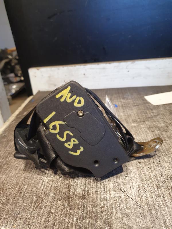 Ceinture avant droit