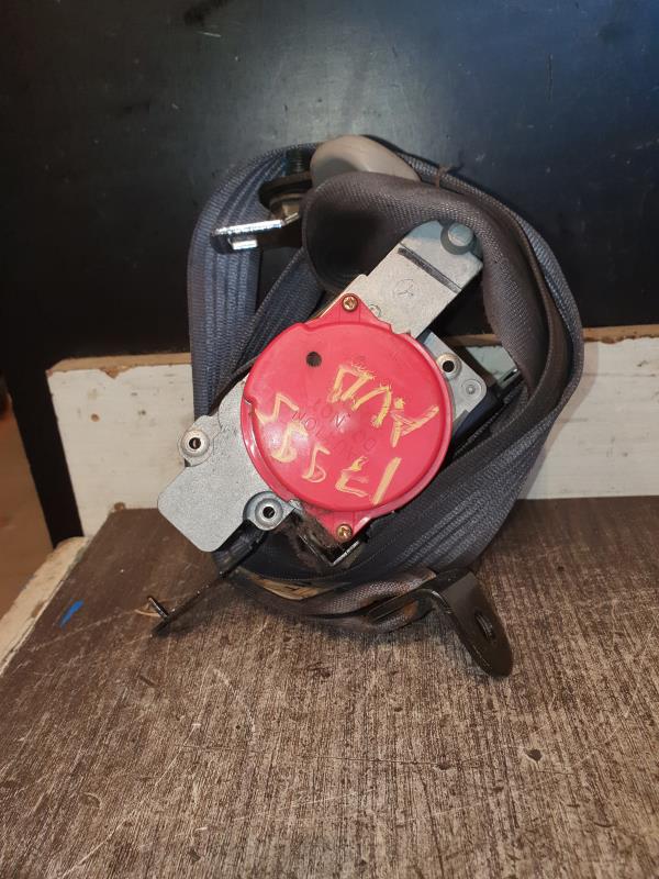 Ceinture avant droit