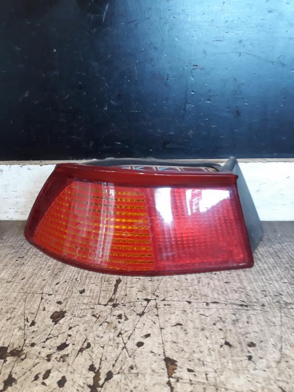 Fanale posteriore principale sinistro (luci)