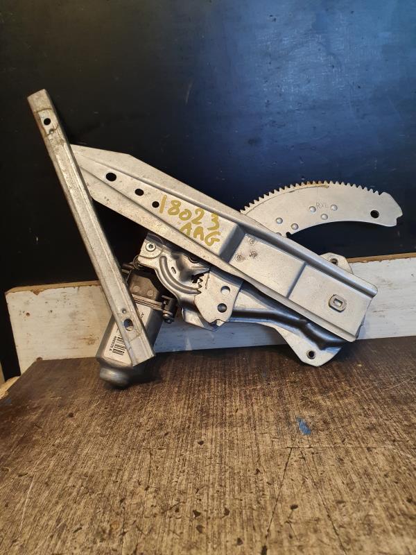 Leve vitre electrique arriere gauche