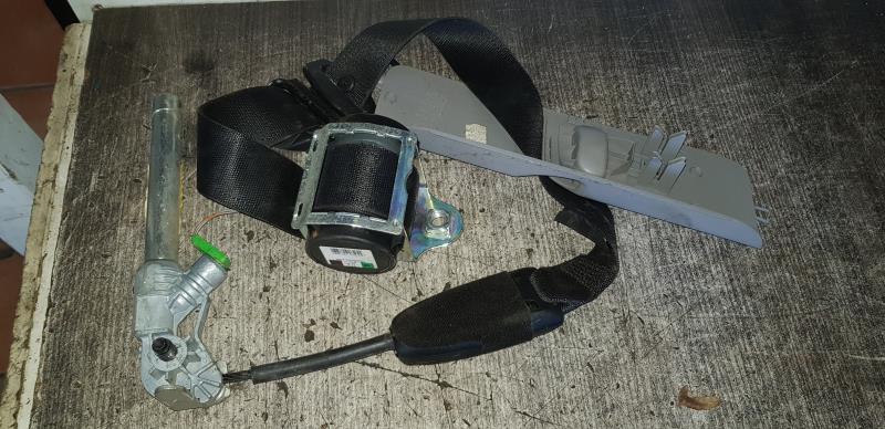 Ceinture avant droit