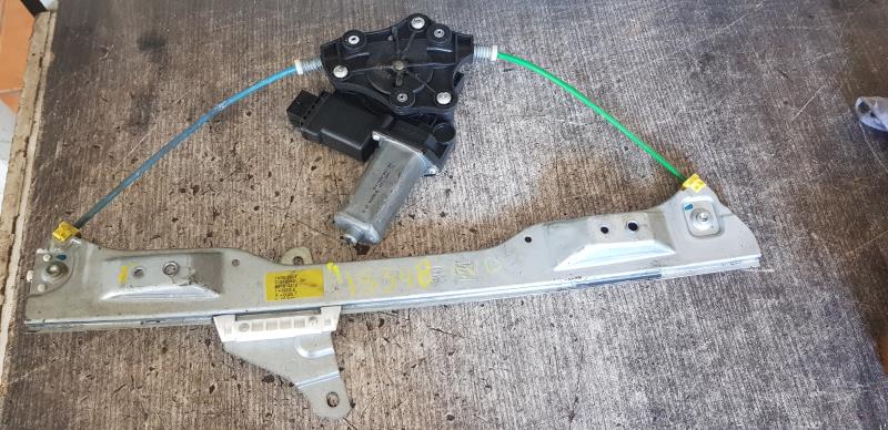 Leve vitre electrique avant droit