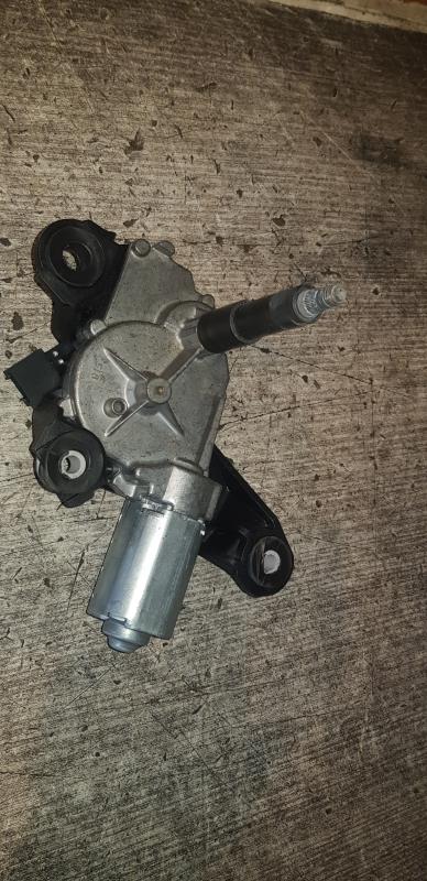 Moteur essuie glace arriere