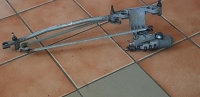 Moteur essuie glace avant