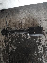 Attache ceinture avant droit