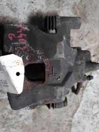 Etrier avant gauche (freinage)