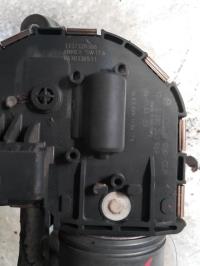 Moteur essuie glace avant droit