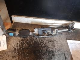 Moteur essuie glace avant