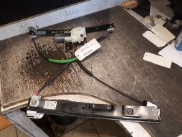 Leve vitre electrique avant droit
