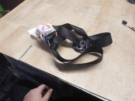 Ceinture avant gauche