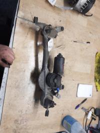 Motore tergicristallo anteriore