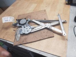Leve vitre electrique avant gauche