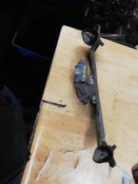 Moteur essuie glace avant