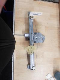 Leve vitre electrique avant gauche