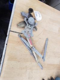 Leve vitre electrique avant gauche